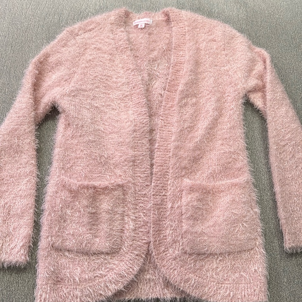 Stitch fix design history teea feather yarn cardigan
